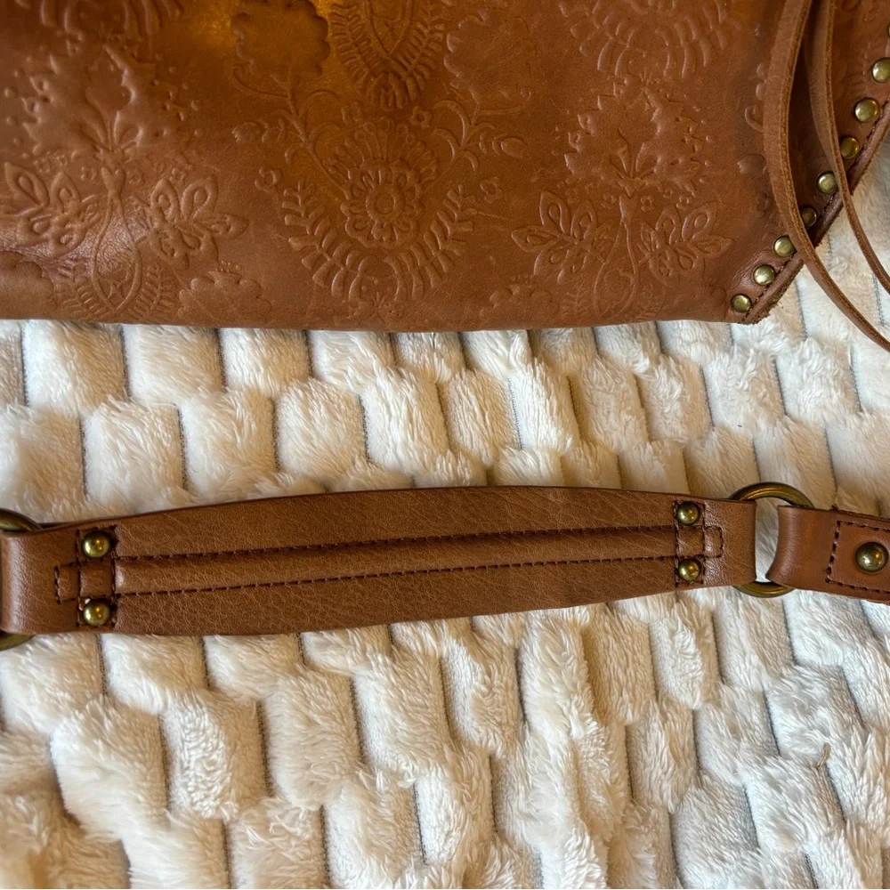 The Sak Silverlake Tan Brown Embossed Leather Crossbody Flap Brass Studs